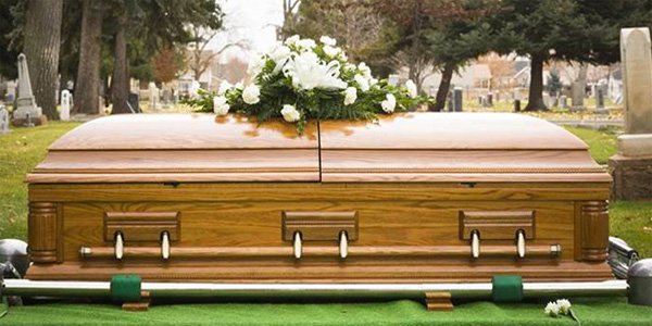 ChelsSchilling's tweet photo. @kathleenwilley 33? 50? 100? Who can even count anymore? 'Clinton death list': 33 spine-tingling cases https://t.co/irRSji995Y https://t.co/LUCHhXLV1a