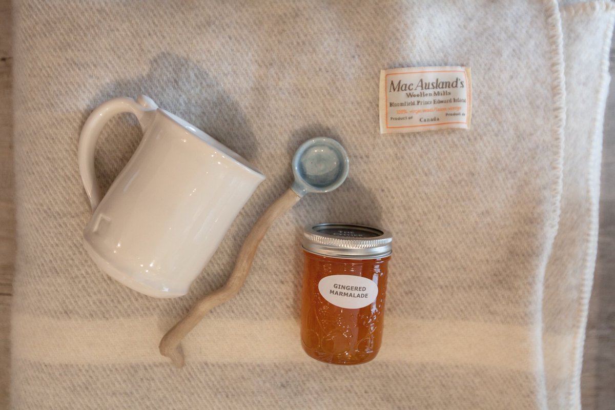 Branch_Design_'s tweet image. Fall weather is for getting cozy at the cottage! Wool blanket, handmade pottery mug, ceramic and wood spoon, and homemade ginger marmalade!🍂