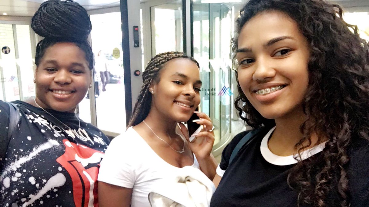 disclenbu's tweet photo. First day of our MedDOCs internship π #Interns #MedDOCs https://t.co/uIwNDlgbe9