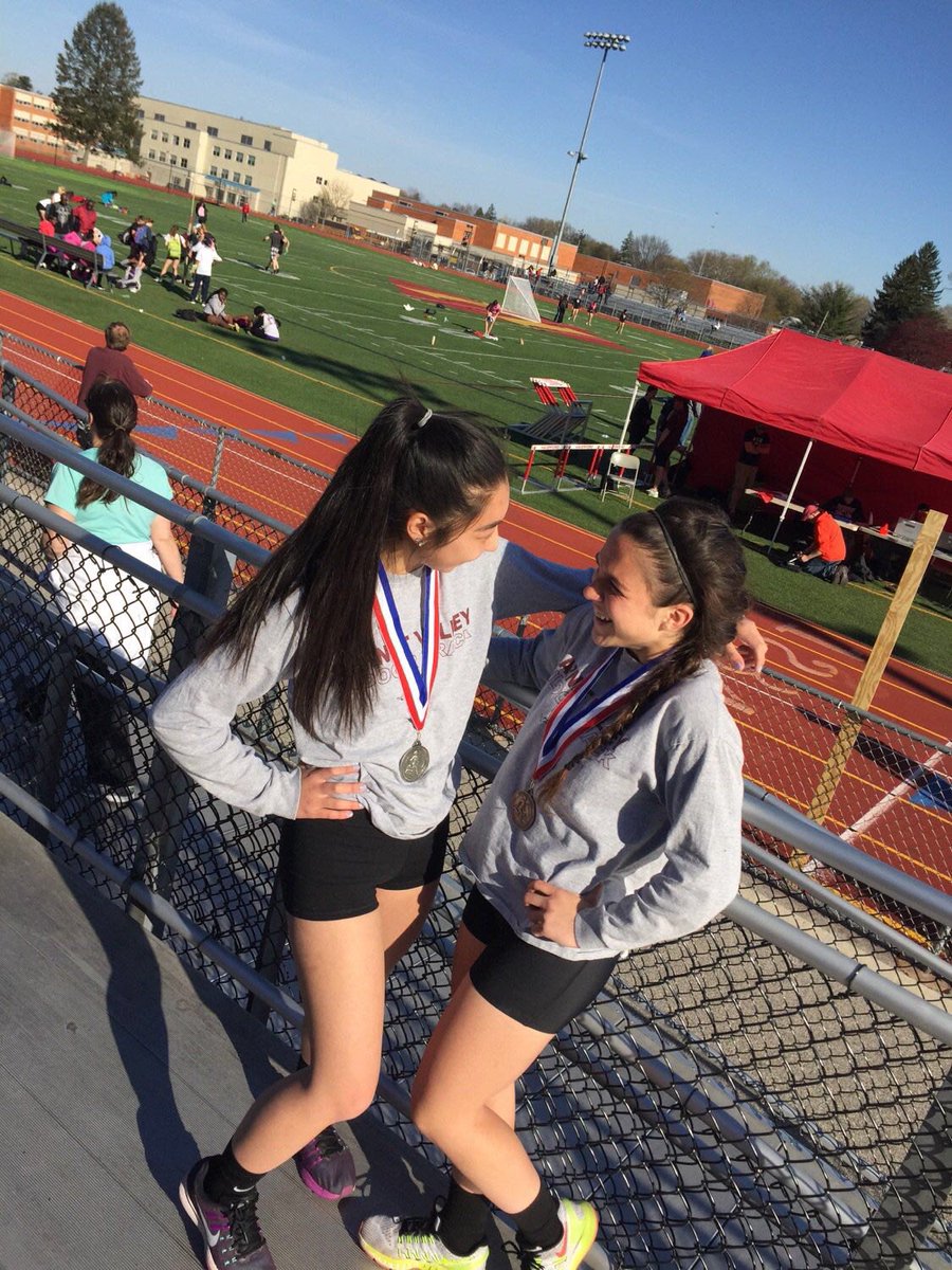 lexiciccone_'s tweet photo. Hbd pretty miss you sm hope u have the best day ❤🎉 @alex_zecca https://t.co/sc8l7rQ9f7