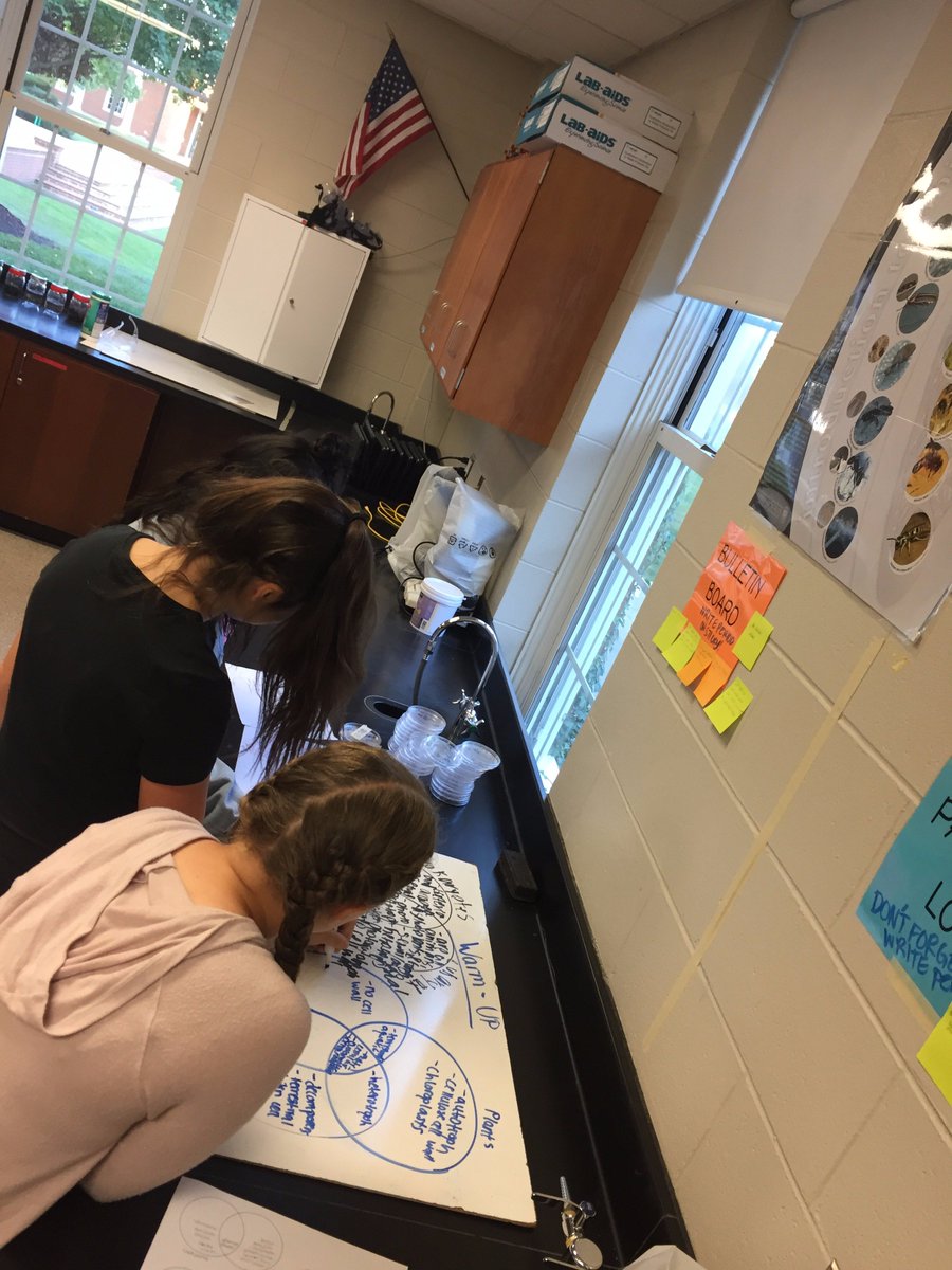 BrownBioNAHS's tweet photo. Playing Quizlet Live to review our classifications of life! #YouAreAFungi #ForWhatWeStandNA https://t.co/2zUOfSI3J3