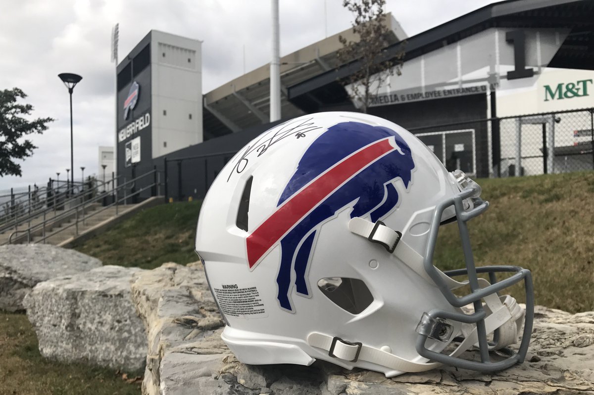 HighmarkStadm's tweet photo. Hey @newerafield followers...want to win an authentic signed Kyle Williams helmet? Just RETWEET to enter!

Rules: https://t.co/sDLDQ270p8 https://t.co/VQdd42weuP