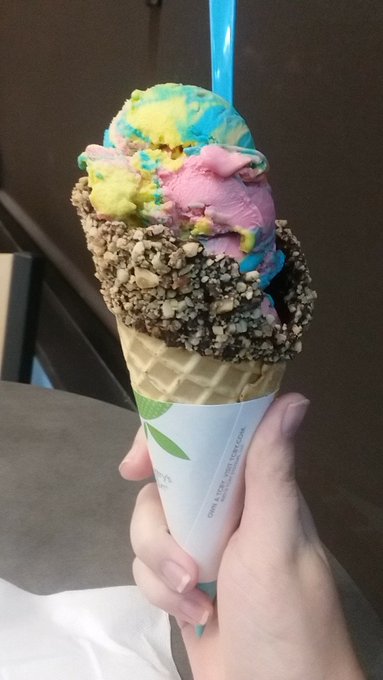 Said I was going to shave and go live at a reasonable time. Got ice cream instead. https://t.co/FerC<a href="/tag/tittytuesday"class="tags"><span>#tittytuesday</span></a>