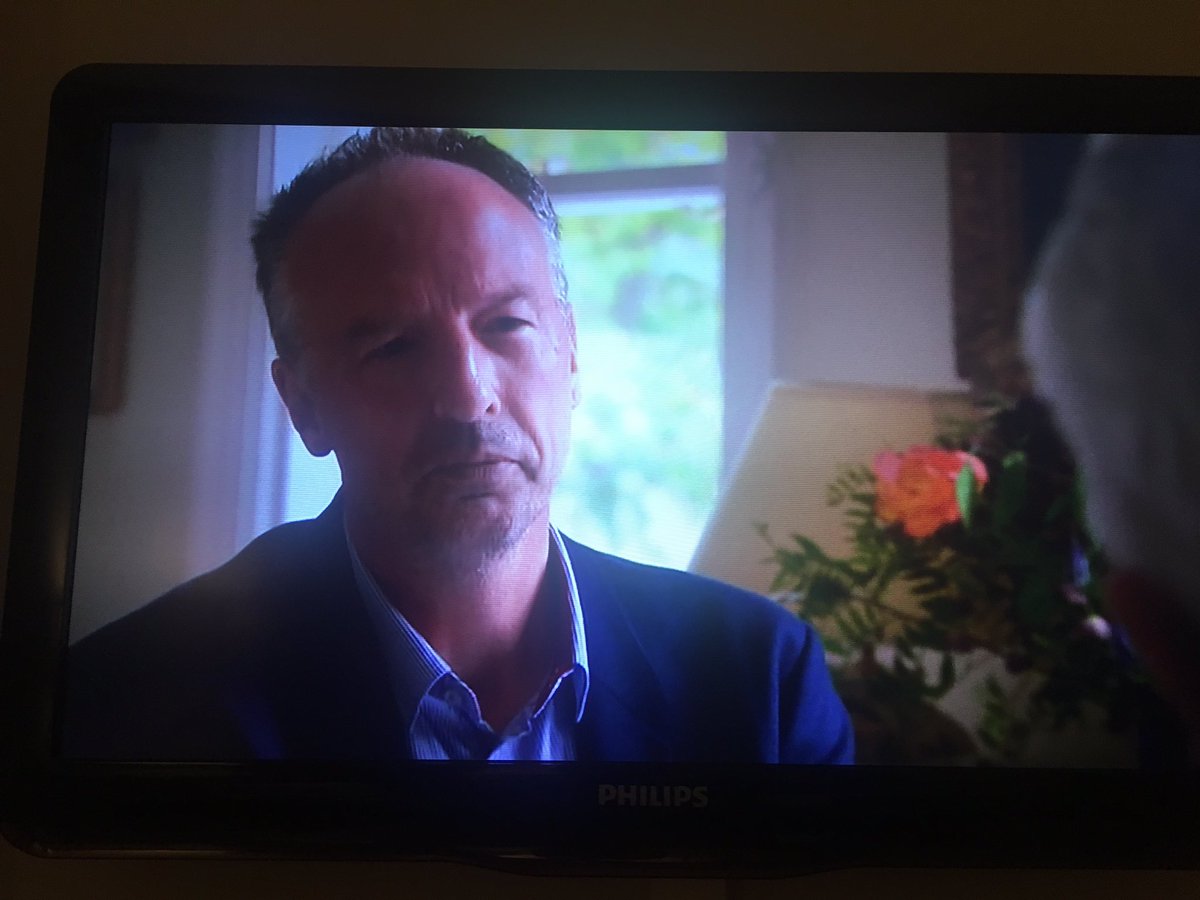 CamillaElworthy's tweet photo. Here's my special Hollinghurst-on-Newsnight photomontage, as snapped in an ESussex hotel room. #capturingmagic https://t.co/dOy8fC5YoR