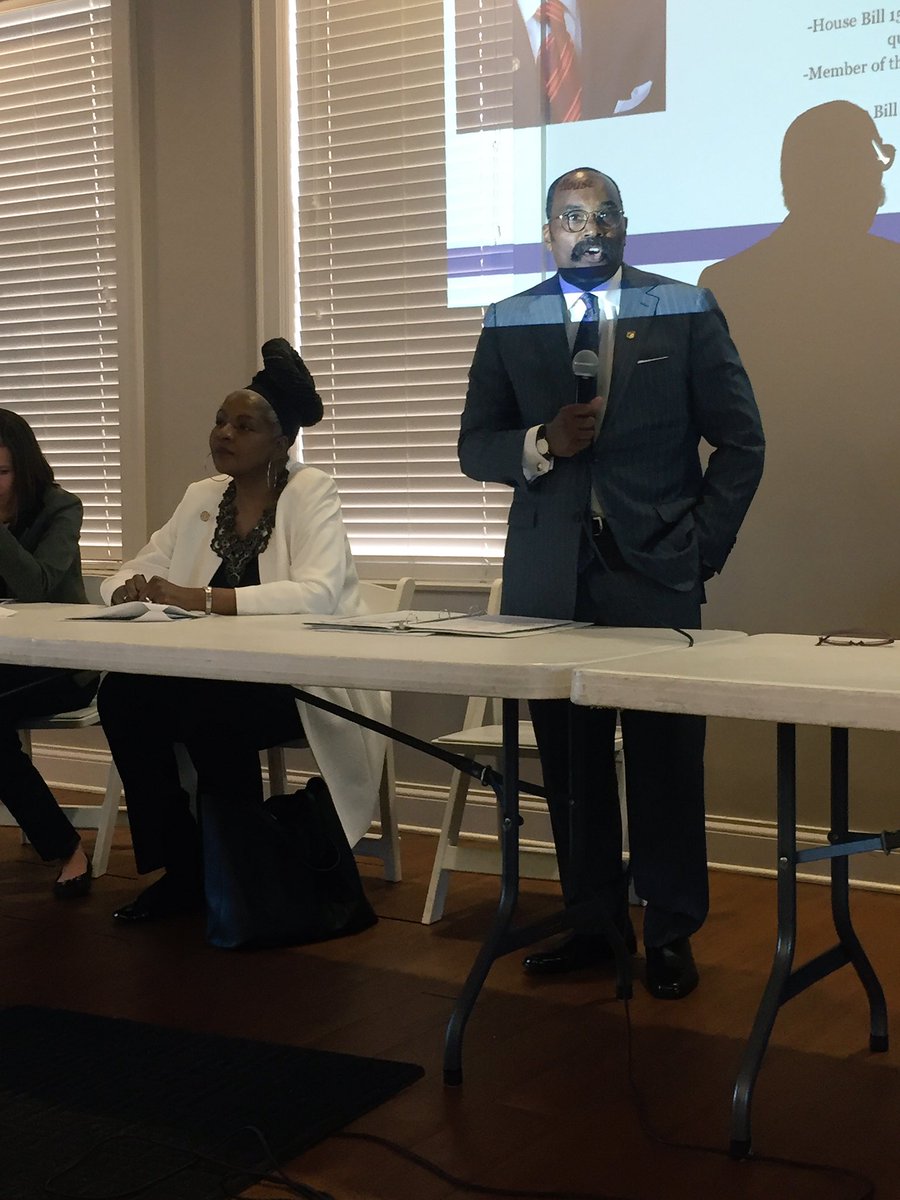 OHHouseDems's tweet photo. Rep Craig continues to work to end discrimination in OH housing market, at work & in the military #DemTownHall https://t.co/dTuJPKJDfa