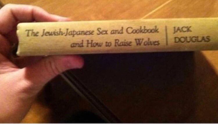DerekMcCarthy17's tweet photo. @jacksfilms Why didn't you tell us you wrote a book 🤔 https://t.co/gWPqYRtmEY
