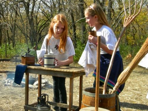 MAAMustangs's tweet photo. Fall 2011 - 5th & 6th attend a Living History program at @JCPRDemncnature
#ThrowbackThurday
@imcalliejohnson @jorockufeler #ColinCraig https://t.co/KCANd0WNxI