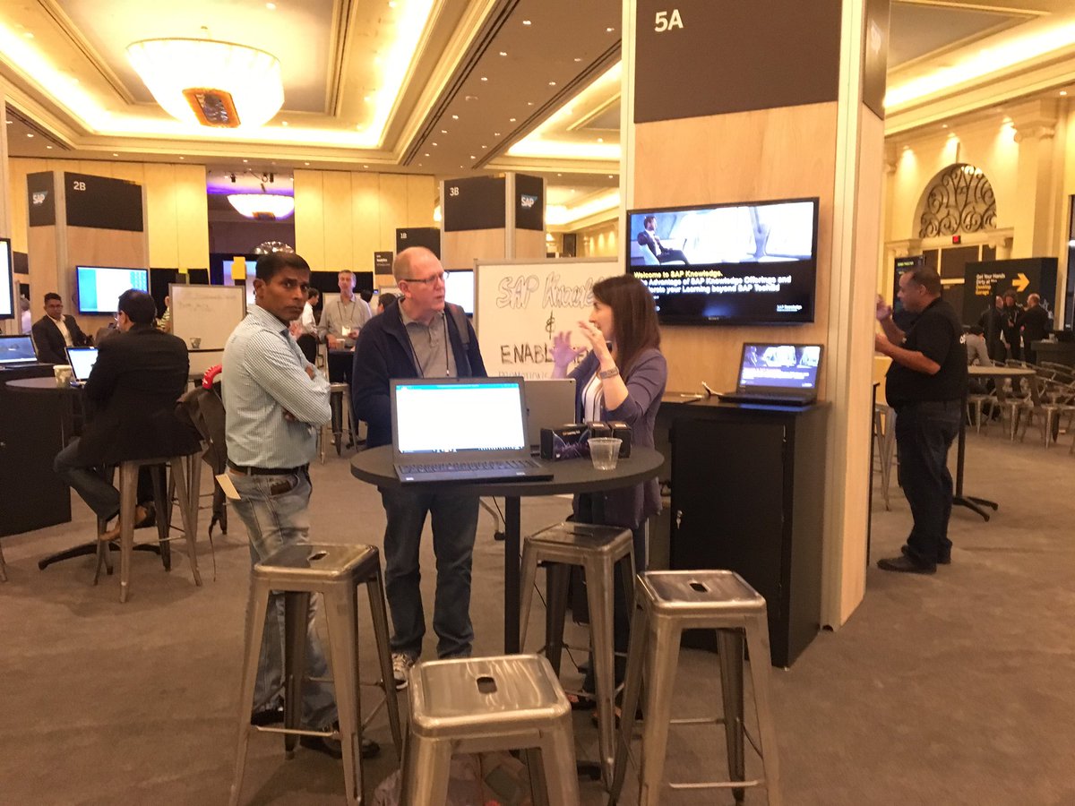 VMFerreira42's tweet photo. Customers are very excited about the #SAPKnowledge learning offerings and SAP Learning Journeys at #SAPTechEd https://t.co/HJoD2wL5Wv