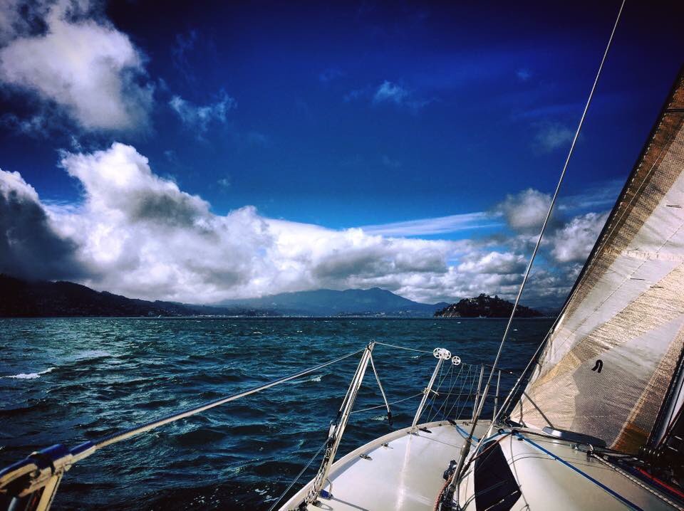 SailingMemo's tweet photo. First mate and super talented photographer showing you what you're missing out on! #yesplease #thiscouldbeyou #comesailing #ilovesf https://t.co/ah24FnlMSY