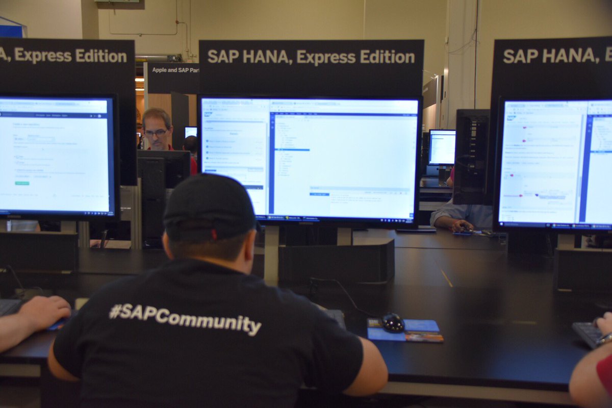 mgillet's tweet image. Feat. #developergarage Busy line up, working &amp;amp; learning during #sapteched - Great place to grow knowledge and skills !