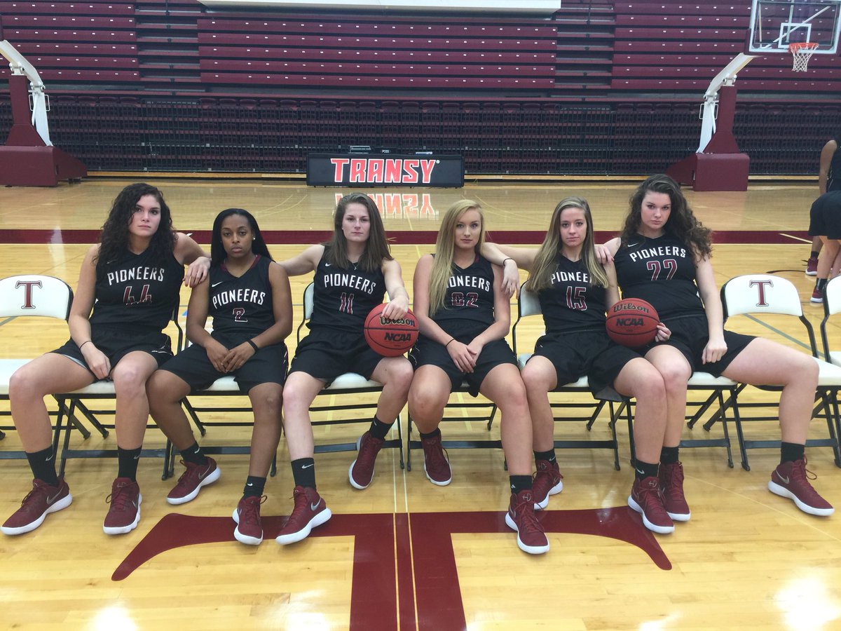 AlorraSims32's tweet photo. Baddest freshman around https://t.co/DuROWfw1NL