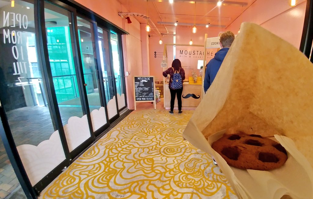 Cookie for a petfood can at <a href="/MoustacheNZ/">Moustache</a> today for <a href="/RNZSPCA/">SPCA New Zealand</a>. Seems like a fair trade!