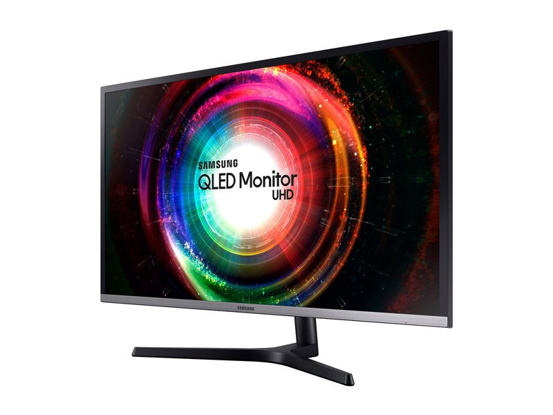 raVenwomBat's tweet image. Can't wait to play #TotalWarWarhammerII, #DivinityOSII and #ArmaIII on this thing... #4KIsHere