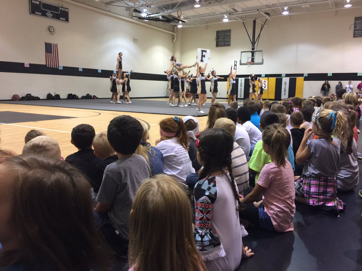 finchsfirsties's tweet photo. #finchsfirsties at the Pep-Assembly!! https://t.co/kp1t7KkGtQ