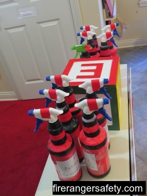 mt_fireranger's tweet photo. Putting out fires with our DIY fire extinguishers! A great dramatic play addition to a classroom! https://t.co/yHlo1SBZnw