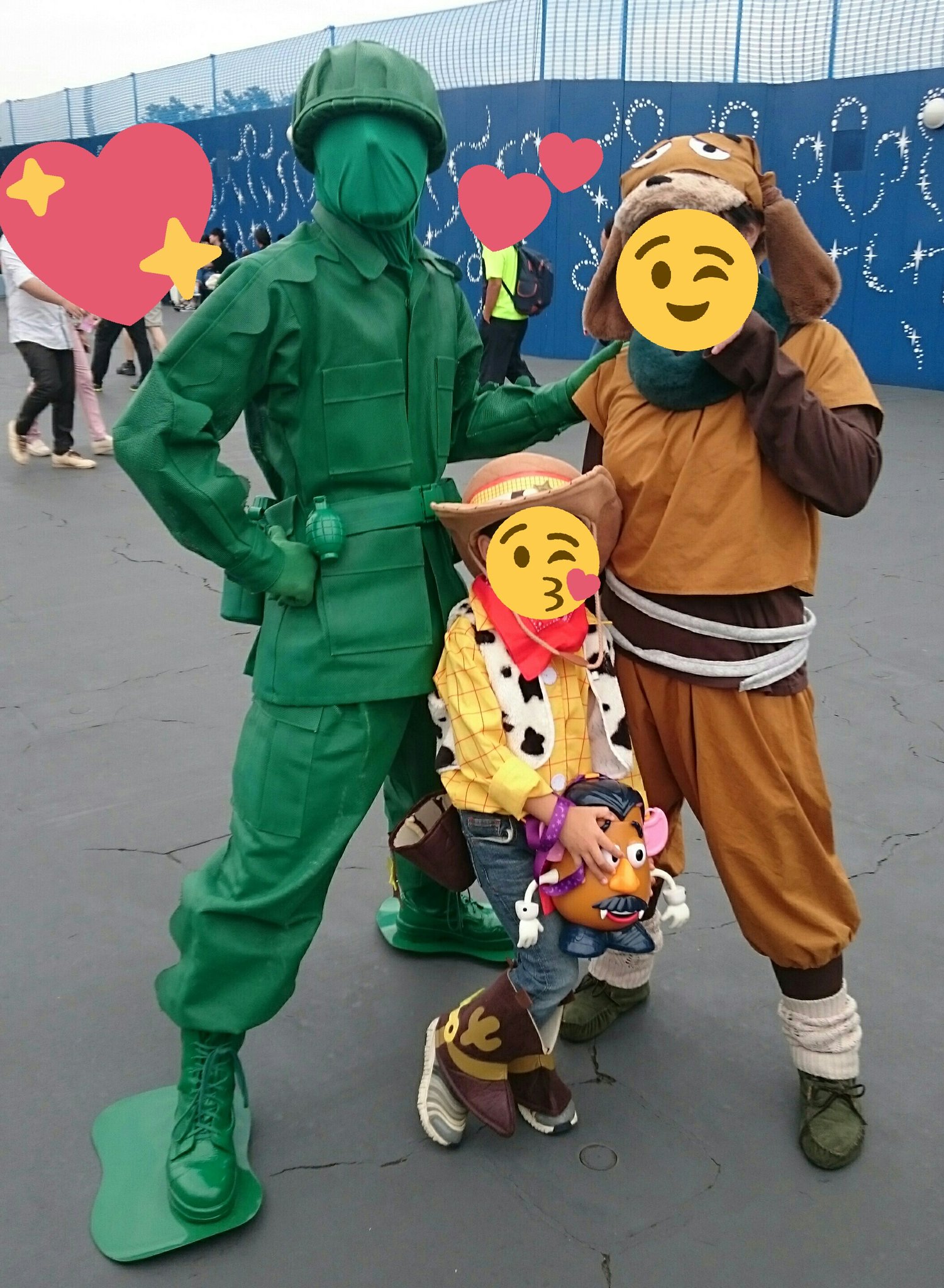 マツヨメ على تويتر ウッディ スリンキーで息子とデート たくさんの人に声をかけてもらえて嬉しかったです ありがとうございました トイストーリー仮装の人たちとも写真を撮れてヨカッタ Dハロ ｄハロ仮装 親子仮装 Dハロ仮装者さんと繋がりたい17