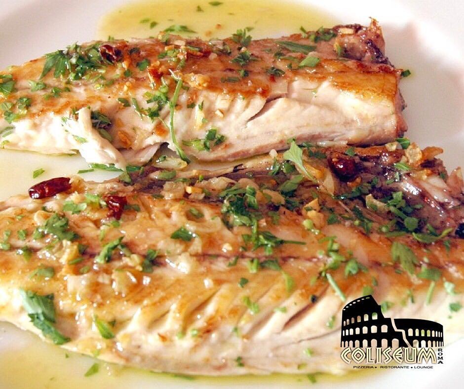 Coliseumpty's tweet image. ¿Te provoca un jugoso Filete de Pargo a ajillo? 
Ven a #coliseumrestaurant  deleitaremos tu paladar. ift.tt/2xExn1H