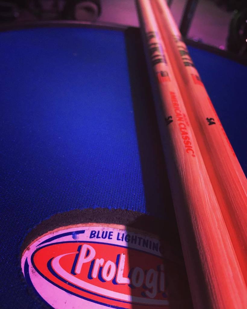 JeromyABailey's tweet photo. Sound check vibes in # Arizona. .
.
.
#drums #soundcheck #practice #PracticeProLogix #vicfirth #tour #❤️ https://t.co/8nsixpx21q https://t.co/Ftv2XWcwZH