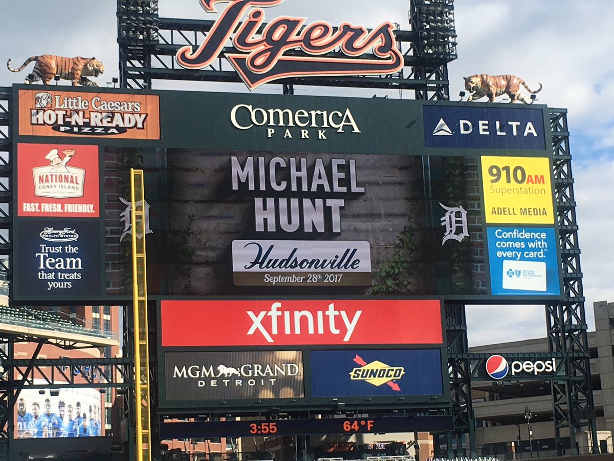officialmatio's tweet image. Congrats #SenseiMichael! Honored by @Hudsonville_IC @ComericaPark for his work with #KidsKickingCancer! #randomactsoficecream