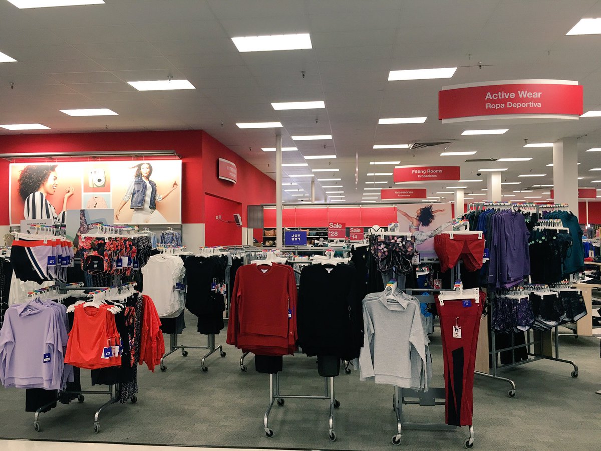 AmyT0192's tweet photo. Hey JOYLAB!! Fabulously fun, fashion meets function, raise the barre, and crunches to brunches! 🏃🏽‍♀️ https://t.co/3SQHyKBd34