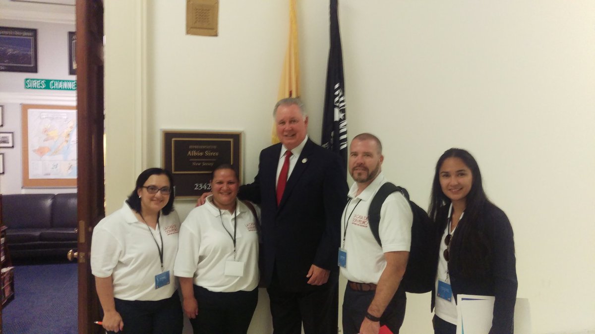 pcardona08's tweet photo. @LaCasaNwk at work in #unityoncapitolhill DC https://t.co/AAcGtpObaq