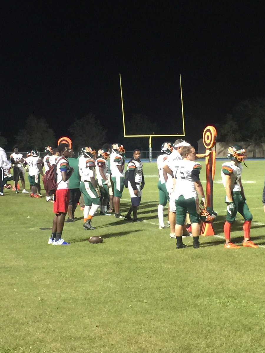 McArthur_HS's tweet photo. Thursday Night Lights! #greatdaytobeamustang https://t.co/TEqPyEM2Ai