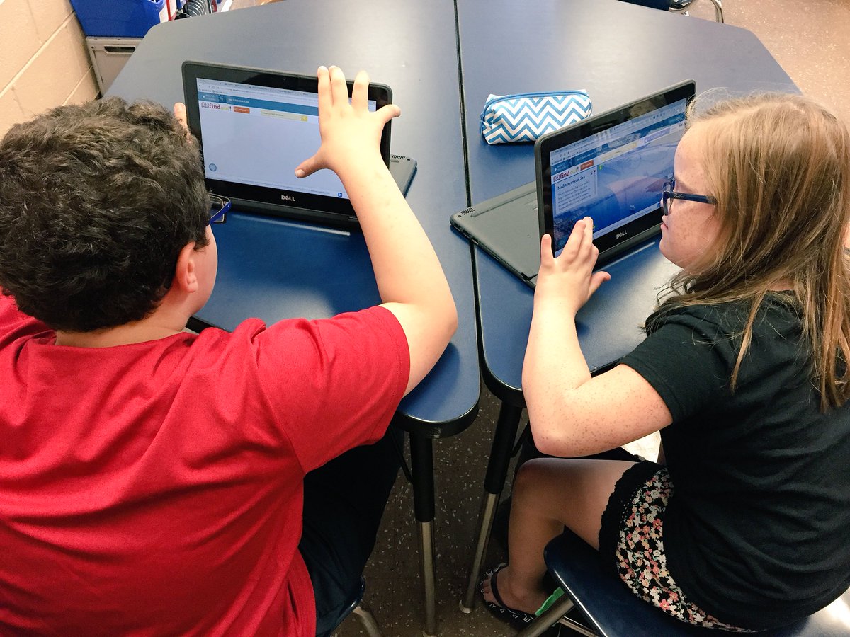 MsMPavlick's tweet photo. Ss love @eSparkLearning Frontier's customizable digital social studies lessons. 🌎 #deeperlearning https://t.co/KXgSMN5VQM