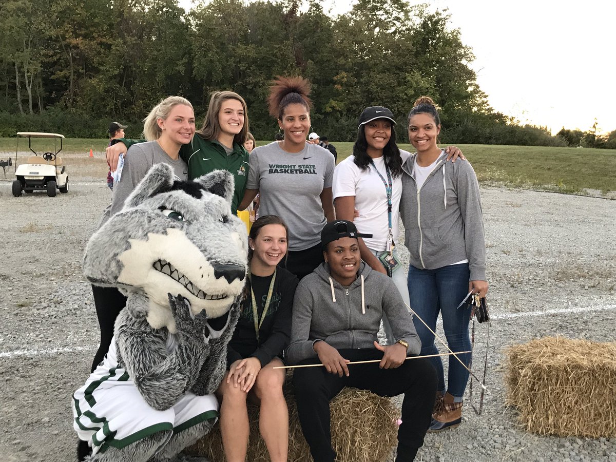 WSURaiders's tweet photo. Few members of @WSU_MBB &amp; @WSUWBasketball stopped by to make s'mores &amp; hang with their fellow Raiders to kick off #WrightState50 Homecoming https://t.co/7Ul1Ppcuv2