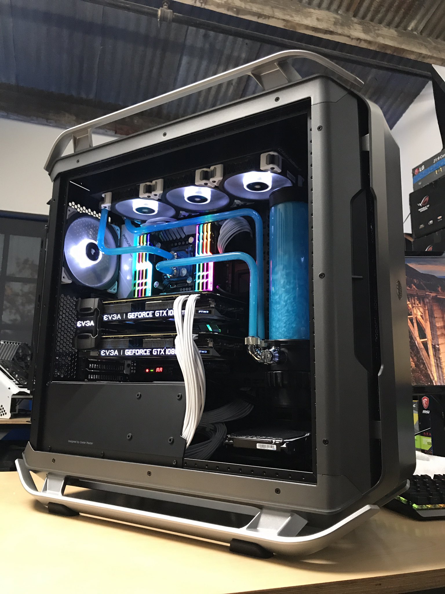 JayzTwoCents on Twitter: "Say hello to Mystique... Cooler Master C700Pā¦
