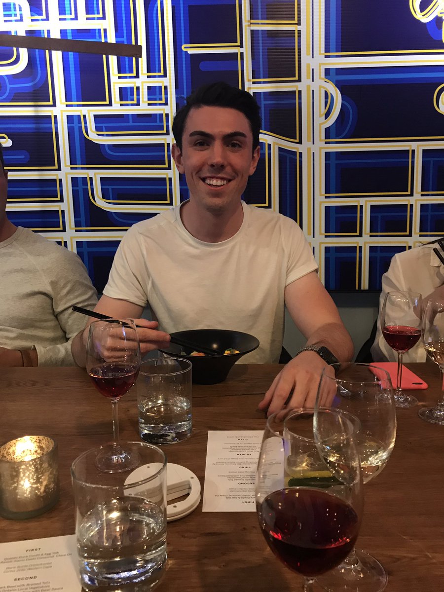 Look at that nugget enjoying his bday feast 🍴✨ #AmexCobalt <a href="/AmexCanada/">Amex Canada</a>