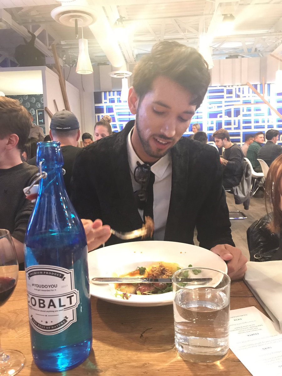 Tonight from the <a href="/AmexCanada/">Amex Canada</a> dinner! Excited to celebrate the launch of the new #AmexCobalt card!🙌🏻✨