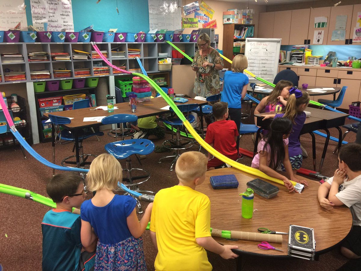 amyrollmann's tweet photo. 2nd graders building marble roller coasters #EHfutureofTX #azleISDway https://t.co/fYpyzLH7IF