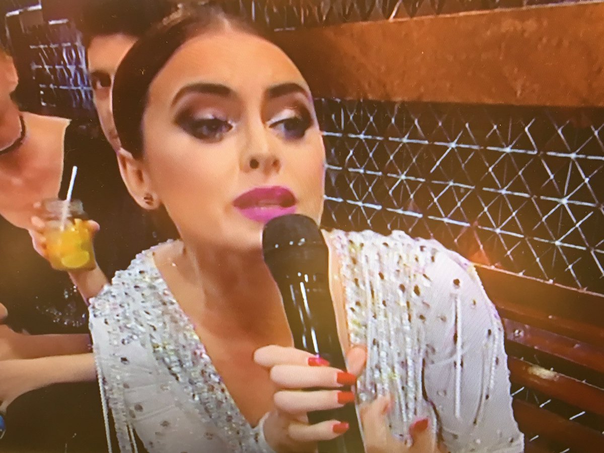 AngeldebritoOk's tweet photo. “Vos sos una caradura, le mandabas fotos en pelotas y me canse, porque sos una mentirosa” de @SilvinaLunaWeb a @BarbySilenzi https://t.co/L8UWSM56at