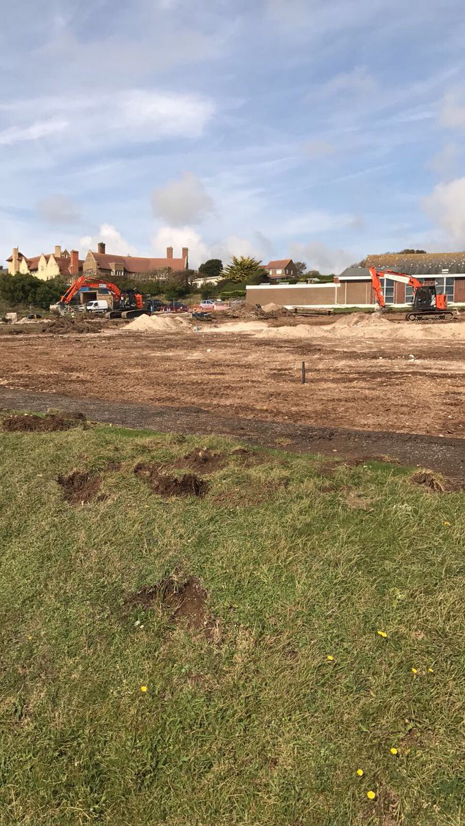 SCSlatter's tweet photo. Construction phase underway of new sports complex @RoedeanSchool. #sanddressed & grass pitches, tennis/netball courts, car park & footpaths https://t.co/OE9dTRr0PS