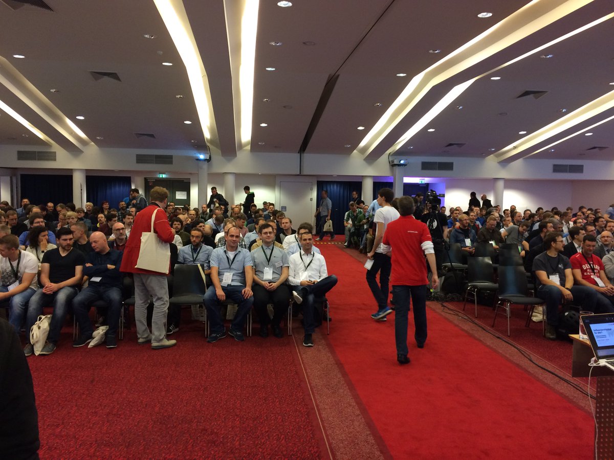 _BIT_Group's tweet photo. Es geht los! Begrüßung beim #JSD2017. Die ersten Besucher am Stand waren die Kollegen von @NTT_DATA_DE. Wir freuen uns auf viel Austausch! https://t.co/8dxGLlAFrZ