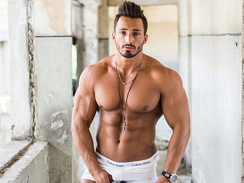 See the #musclejock strip for you - Ian Hunk Now at https://t.co/zDbZsDyOz5! https://t.co/I5MUx8Fv1d