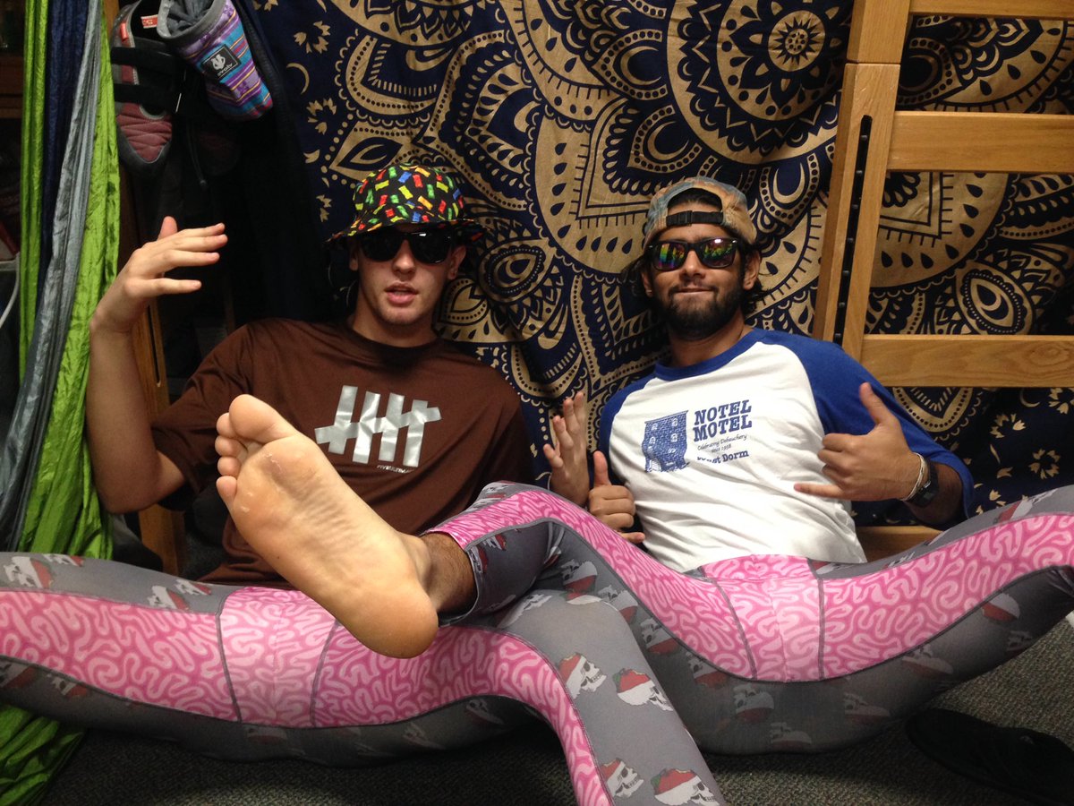 BrainsUltimate's tweet photo. @FiveUltimateLLC  When it comes to being funbassadors, it's Brains over brawn. #FHPthunder https://t.co/eAYOvbJUOt
