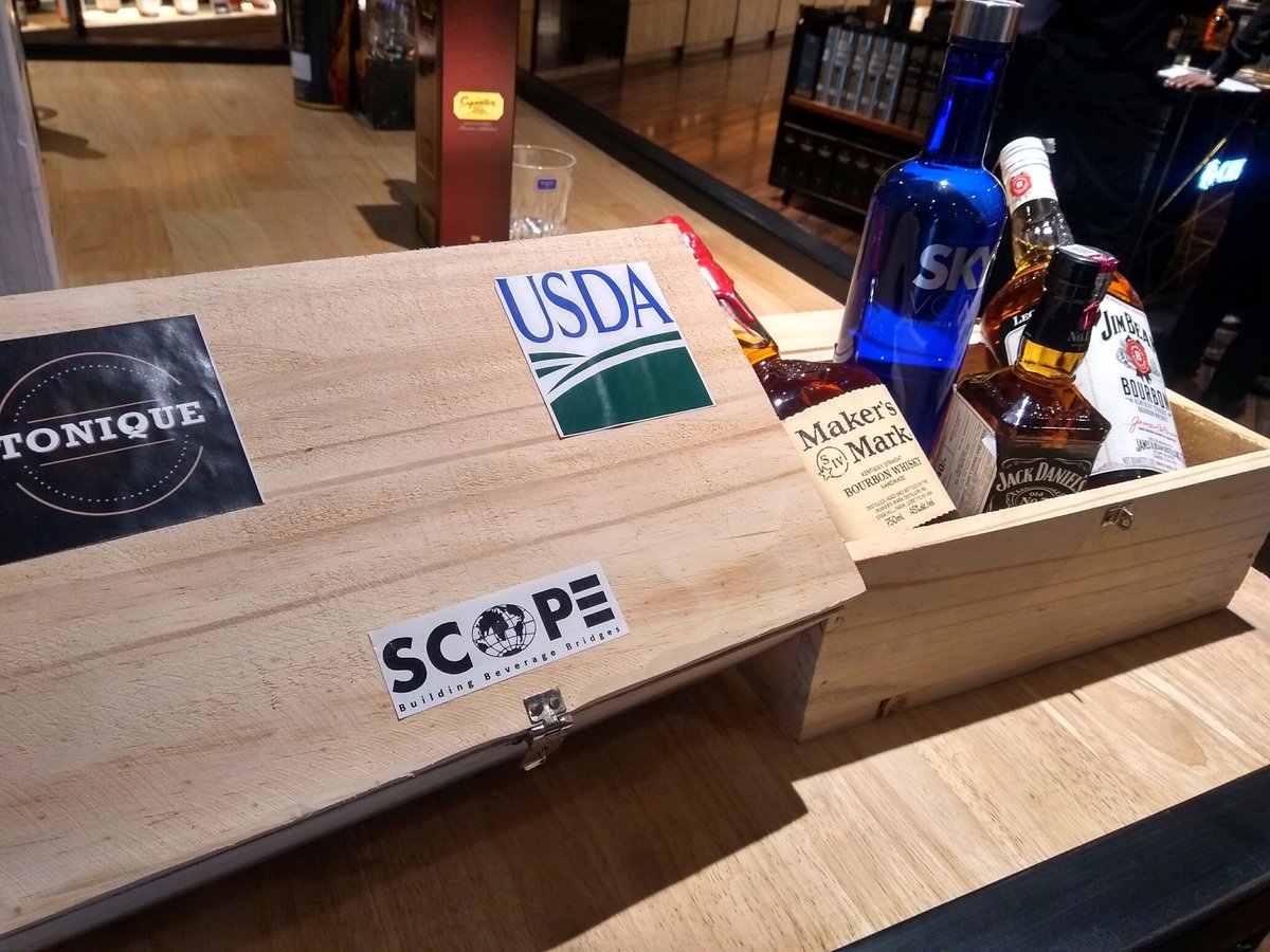 USDAIndia's tweet photo. #Cheershyderabad #DYK #TasteofAmerica wines &amp; spirits are available? See some of what we discovered @ Tonique https://t.co/vMUcPdgIhb https://t.co/efs0Zum8zZ