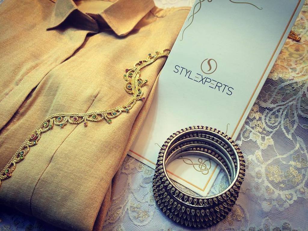stylexperts's tweet photo. Elegance lies in simplicity and that is what takes to be beautiful..... #indianfashion #traditionallook #indianfestival https://t.co/L36YFEBTLB