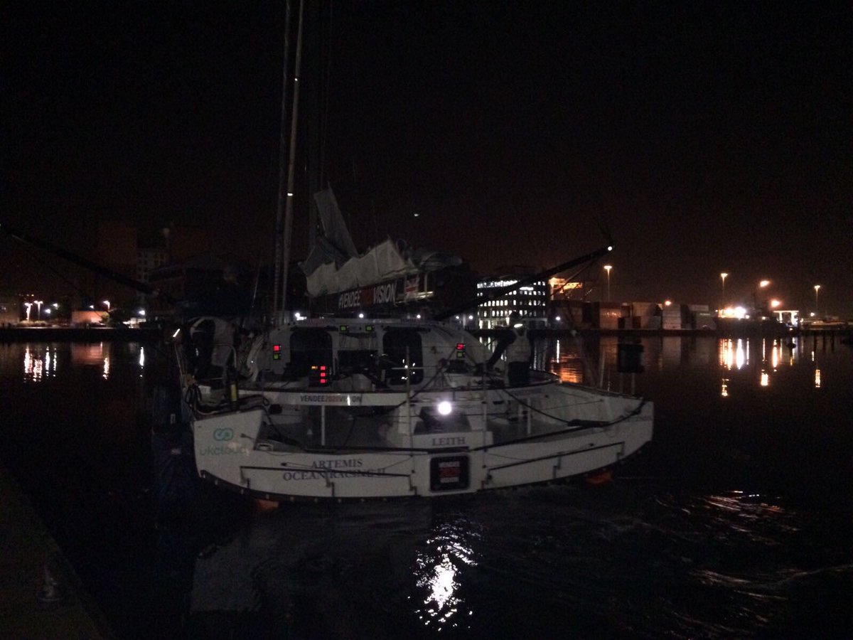 RYANINews's tweet image. And they're off again! We hope you enjoyed your stay in NI!Back to Southampton for more celebrations! congratulations #lengthofbritainrecord