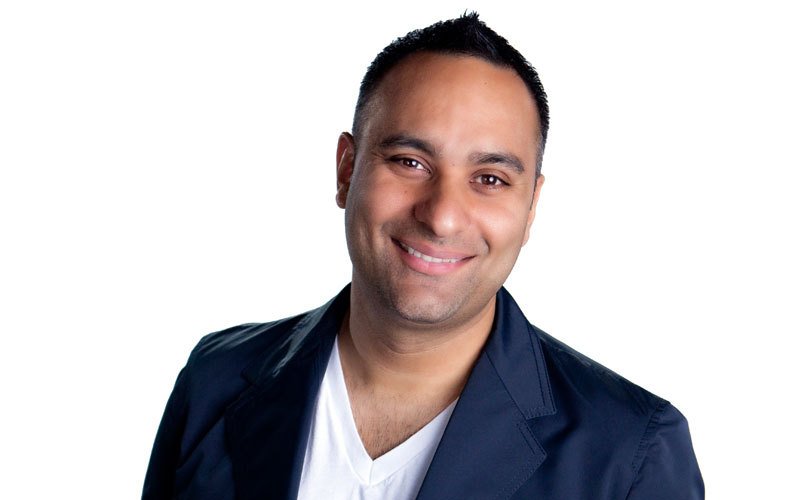 Happy 46th to Canadian Russell Peters! 