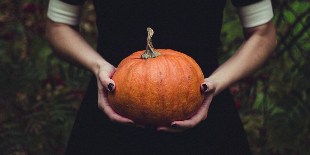 BillettoNL's tweet photo. Halloween staat weer bijna voor de deur - speel met je evenement in op het thema!🎃  Lees hier hoe je dat doet 👉
https://t.co/MAJu892uI5 https://t.co/rRrW1gi3QK