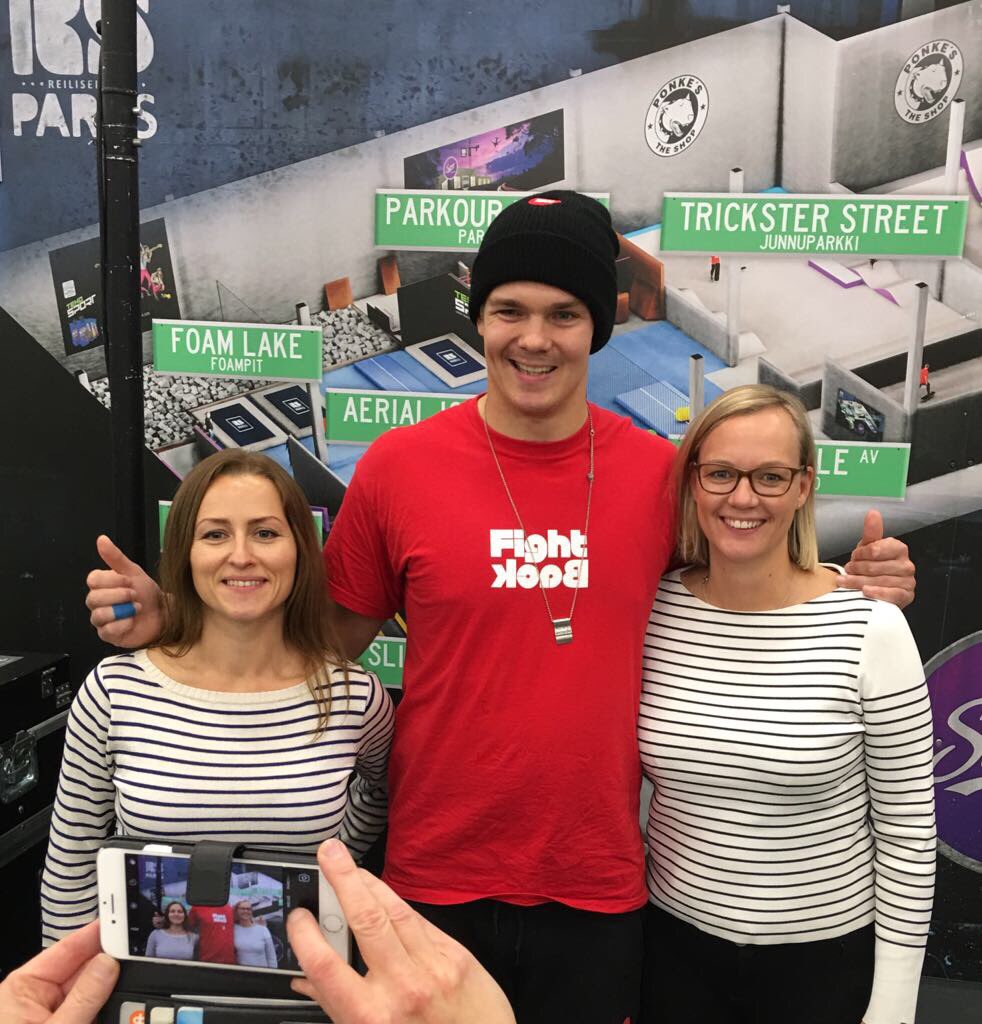 Huikean inspiroiva <a href="/PekkaHyysalo/">FightBackPekka</a> ja hieno tarina!  Paras työhyvinvointipäivä #oponme #Voihyvin #fightback