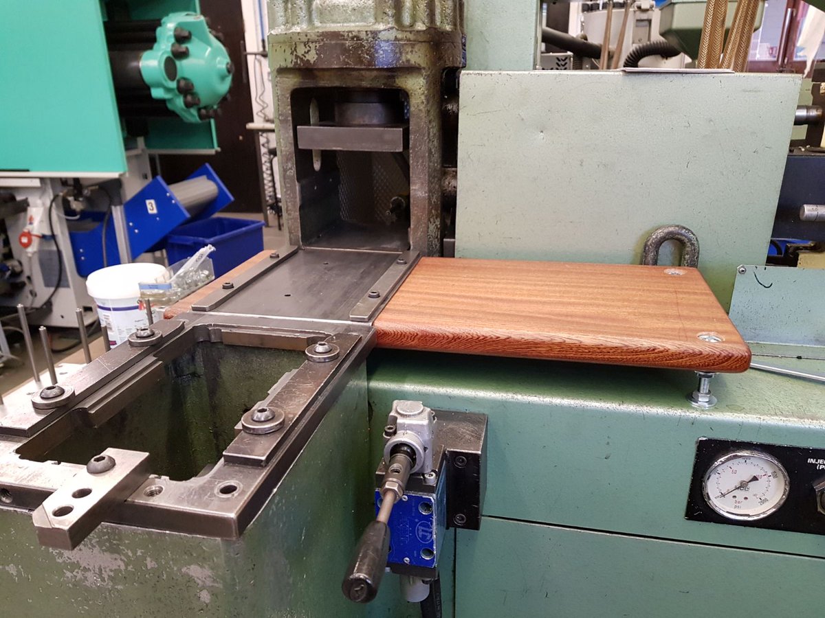 Upgrade to our loyal workhorses!! Manumold with new sapele bench. #ukmfg #injectionmoulding have nice weekend everyone!!!!!