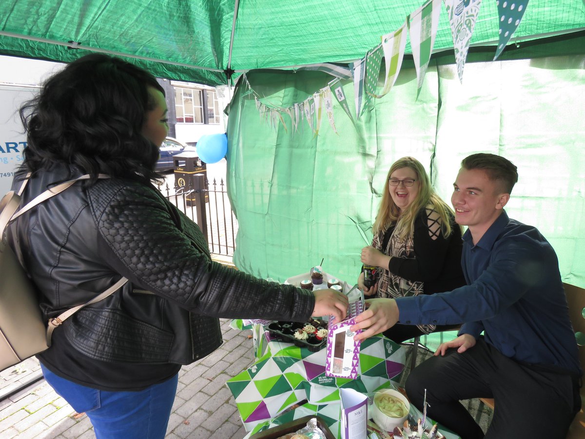 MartinCoWolves's tweet image. Plenty of money raised for @macmillancancer on @macmillancoffee #WorldsBiggestCoffeeMorning. Selling like hot cakes!