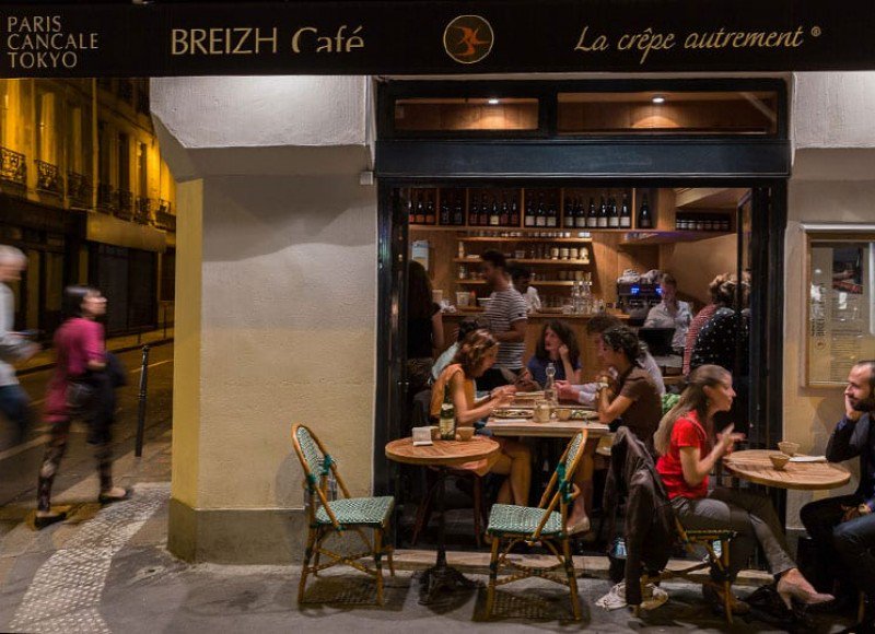 Le Breizh Café ré-ouvre son restaurant dans le marais, pour les crêpes c'est là-bas qu'il faut aller ! #Newtable fr.newtable.com/restaurant-bre…