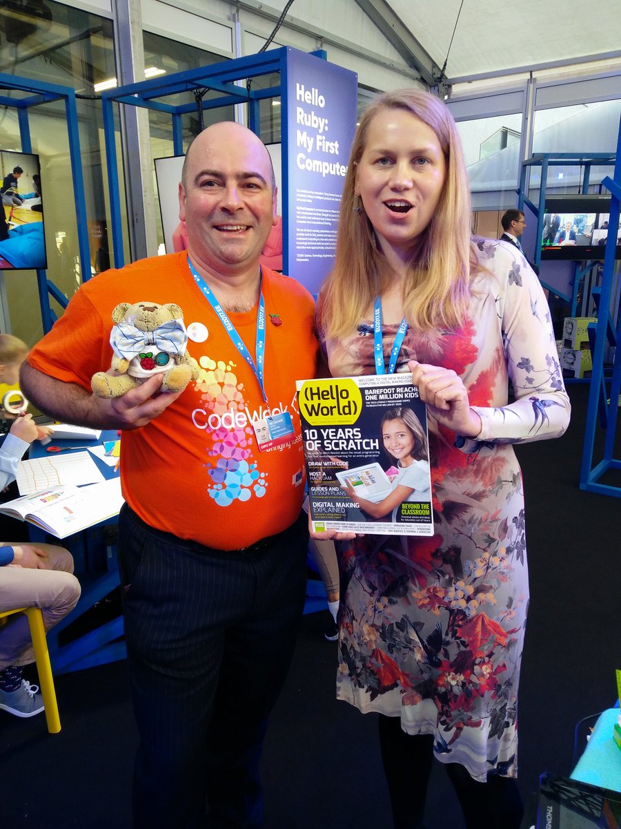 CodeWeekEU's tweet image. Hello World from France and Estonian ambassadors at #TallinnDigitalSummit @Raspberry_Pi @HelloWorld_Edu ##EUcode @BabbageBear