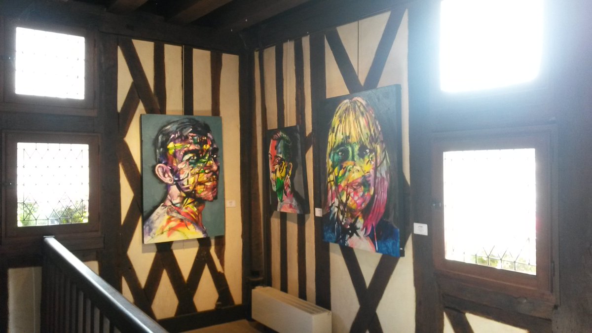 gfrancois_1's tweet photo. Dernier week-end pour découvrir l'exposition "les visages" à la
Galerie François 1er. de 10h à 12h30 et de 15h00 à 19h00. Entrée libre https://t.co/xMsHeE5kpZ