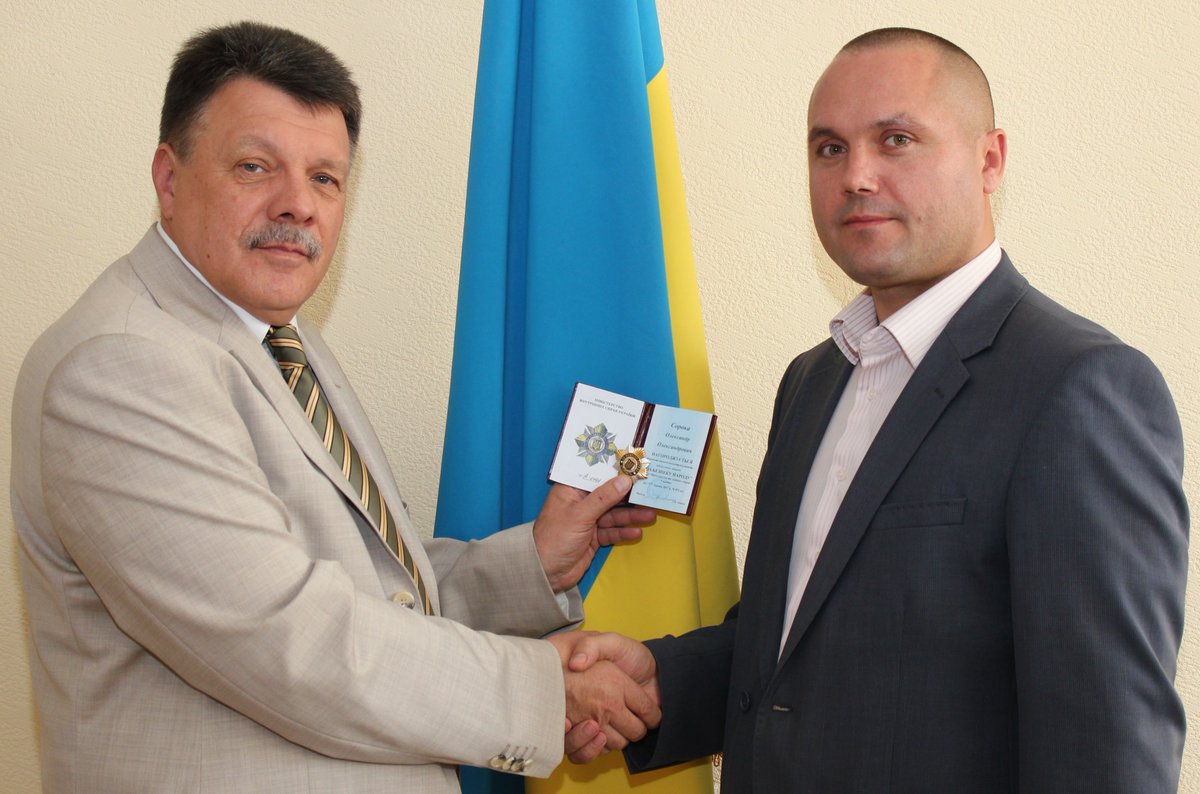 NdekcDnipro's tweet image. Нагородження відзнакою Міністерства внутрішніх справ України @MVS_UA - нагрудним знаком "За безпеку народу" Сороку Олександра Олександровича, заступника завідувача відділу криміналістичних видів досліджень