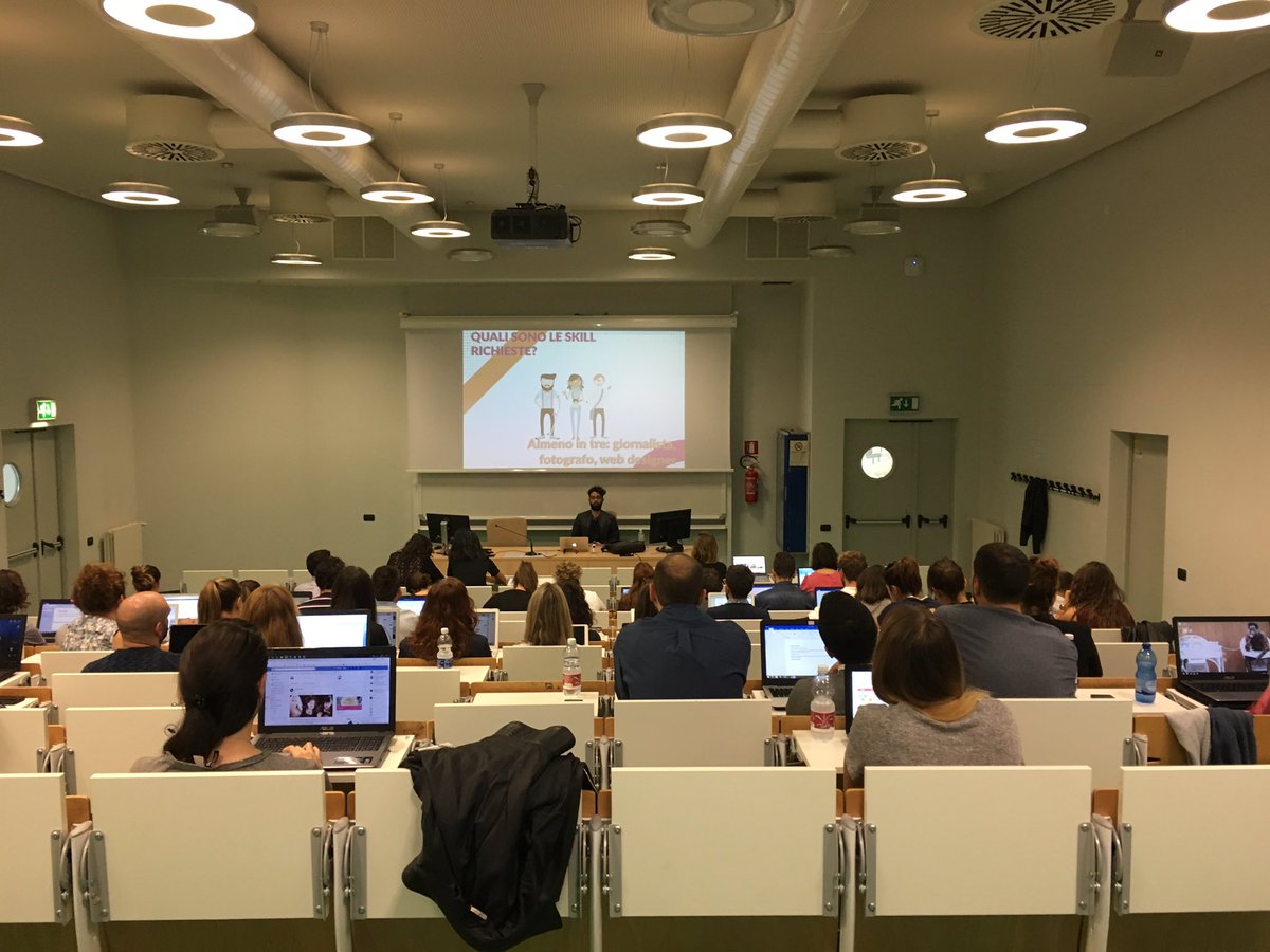 agneseh's tweet image. Ospite al corso di #SocialMediaManagement di @unito per parlare delle nuove forme di #giornalismo #personalbranding @LuS_inc 

#SMMUnito